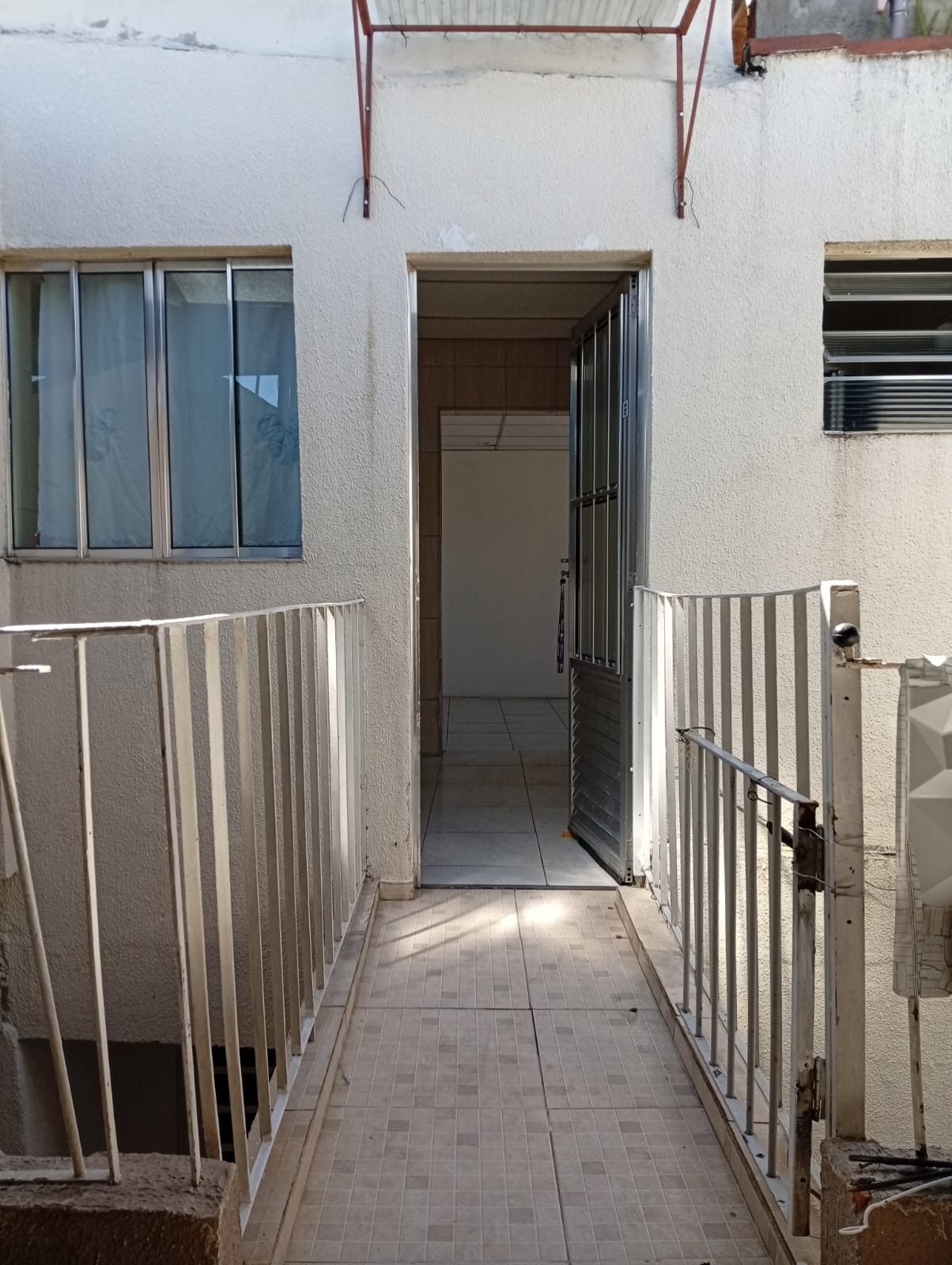Entrada e acesso à casa